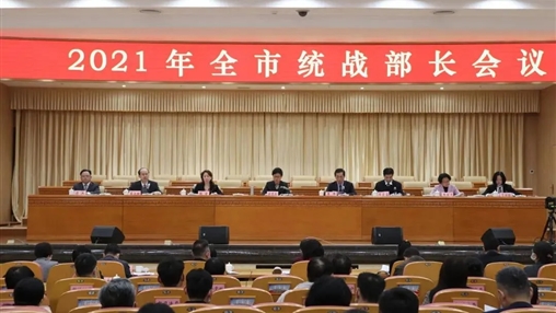 百裕集團(tuán)董事長許曲煌榮獲“梧州市‘十三五’時(shí)期年輕一代優(yōu)秀民營企業(yè)家”稱號